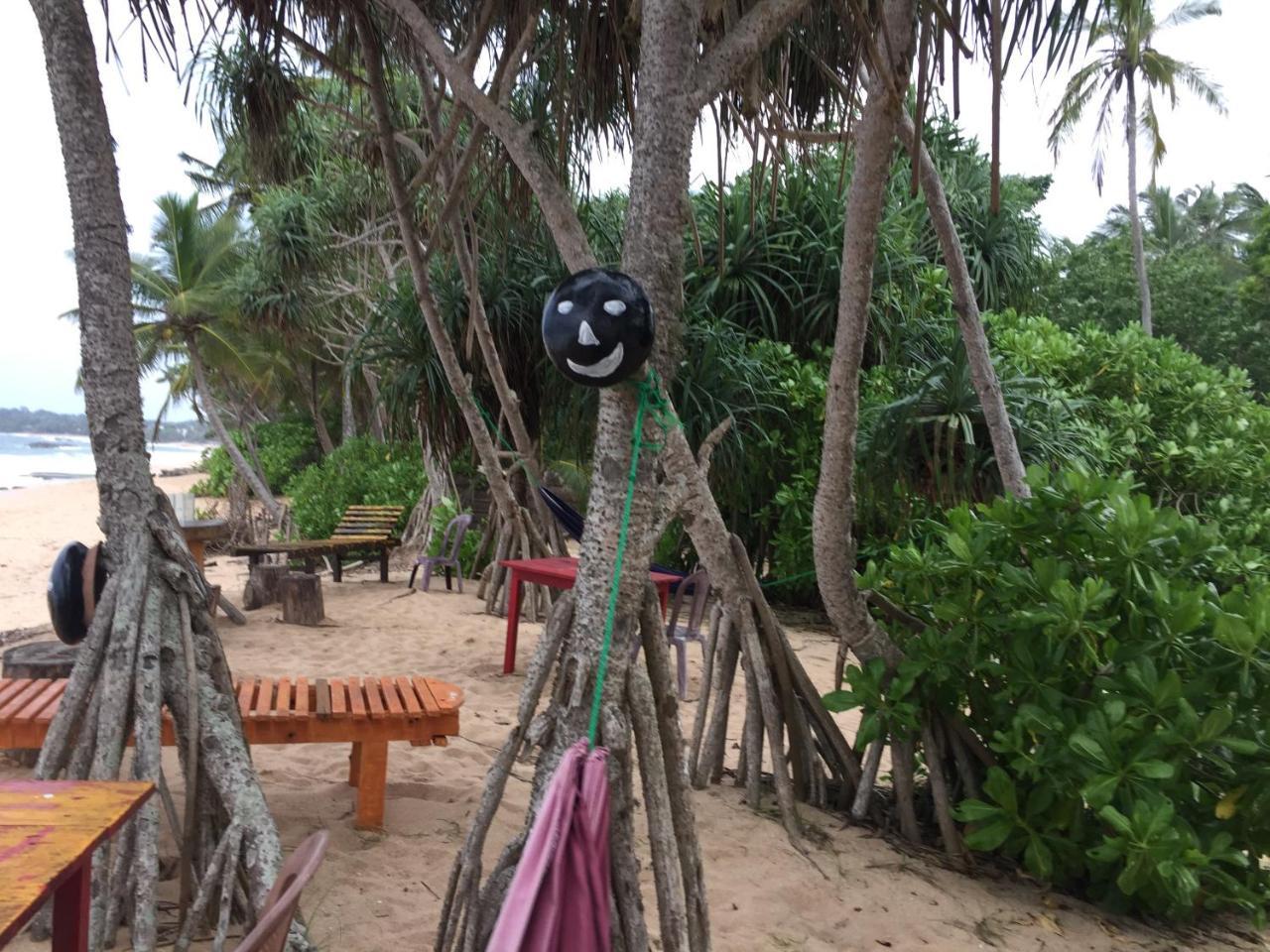 Aloha Beach Resort Tangalle Eksteriør bilde