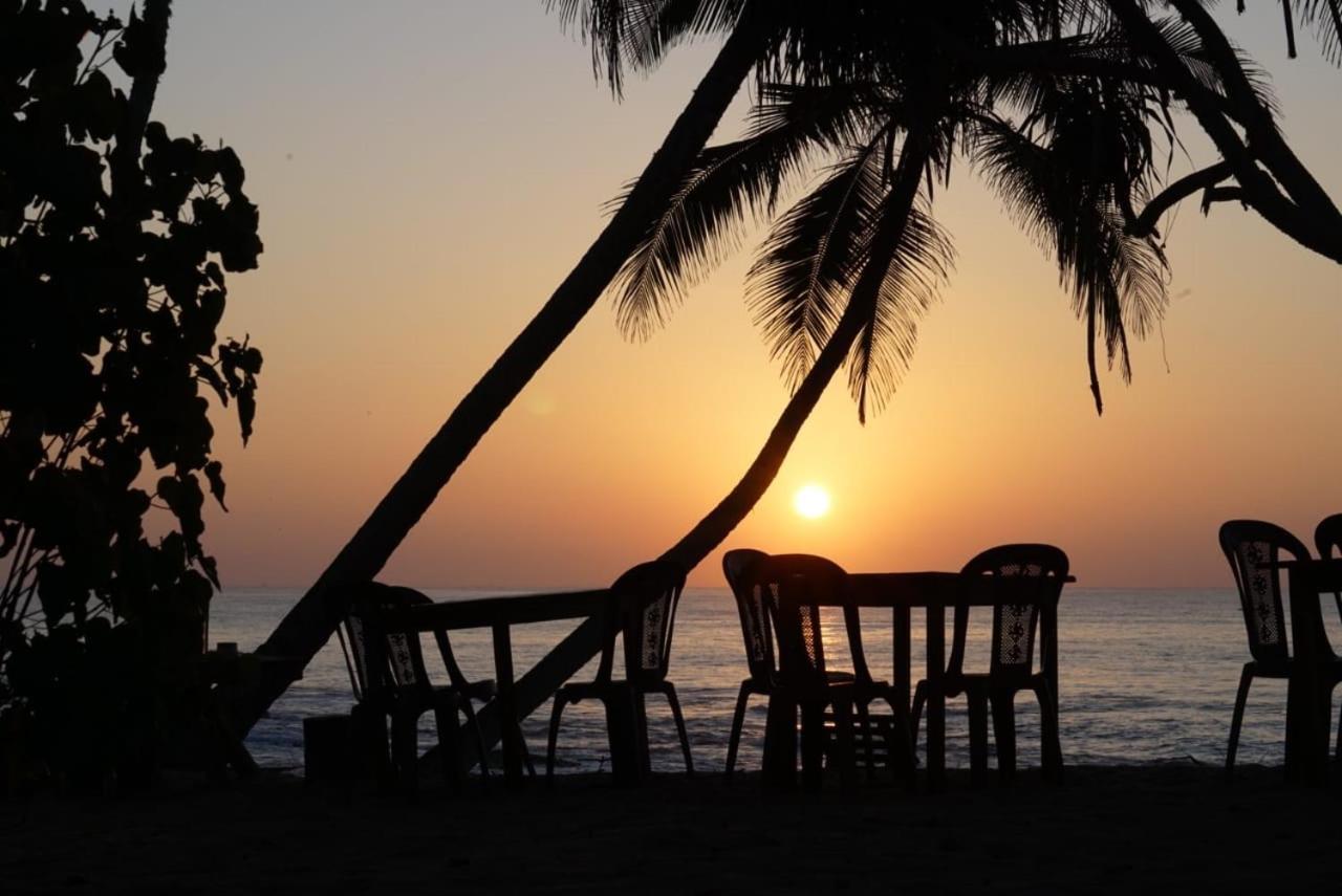 Aloha Beach Resort Tangalle Eksteriør bilde
