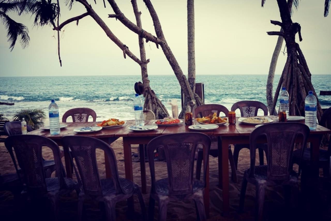 Aloha Beach Resort Tangalle Eksteriør bilde